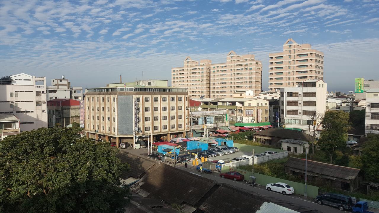 他里霧ta Li Woo Hotell Dounan Exteriör bild